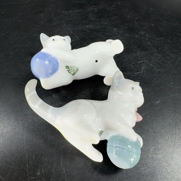 Vintage Pair Metzler Ortloff Kitty Cats Playing Ball Porcelain Figurines Germany - Picture 7 of 16